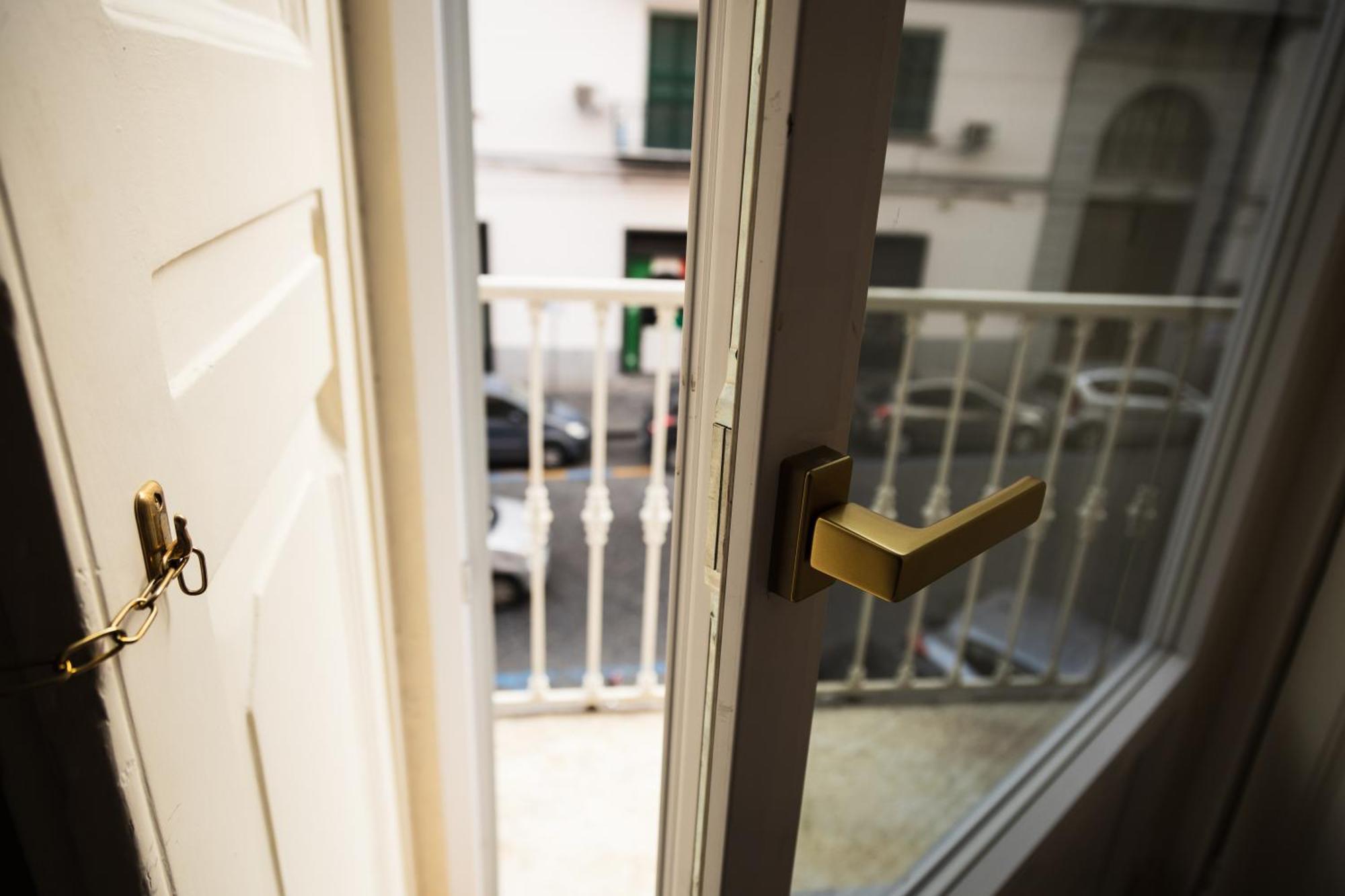 I Leoni Di Rosaroll Bed & Breakfast Naples Exterior photo
